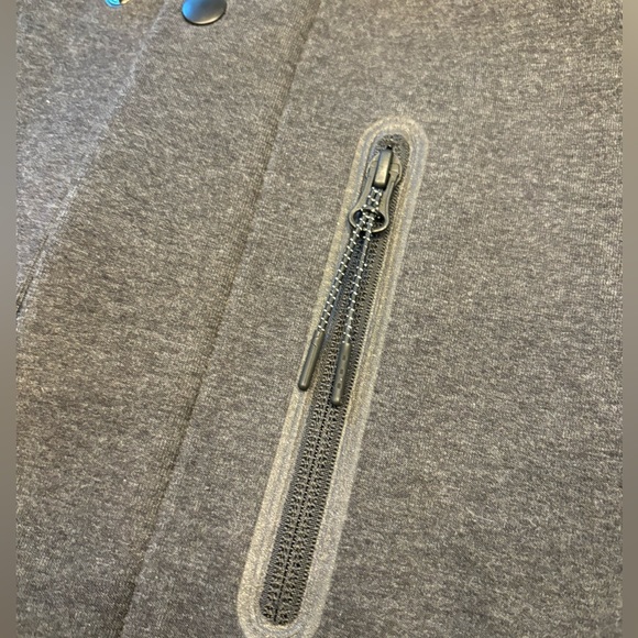 GUC Nike Tech Fleece Jacket - Picture 4 of 5